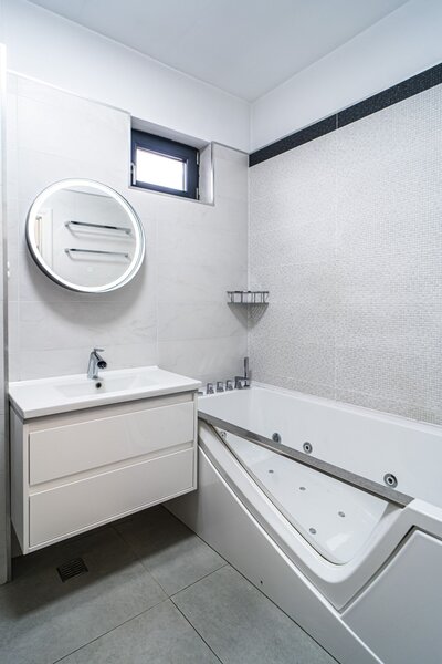 Drumul Taberei, Brancusi, 2 camere cu terasa de 37 mp, mobilat, comision 0%